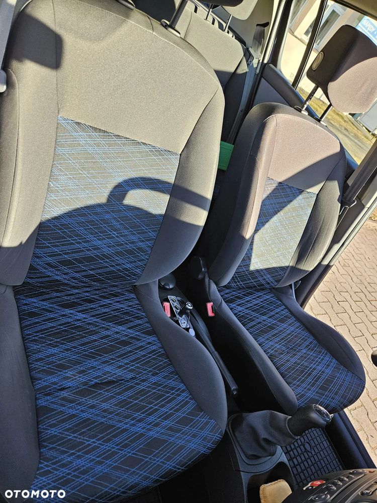 Renault Clio 1.4 16V Authentique - 11