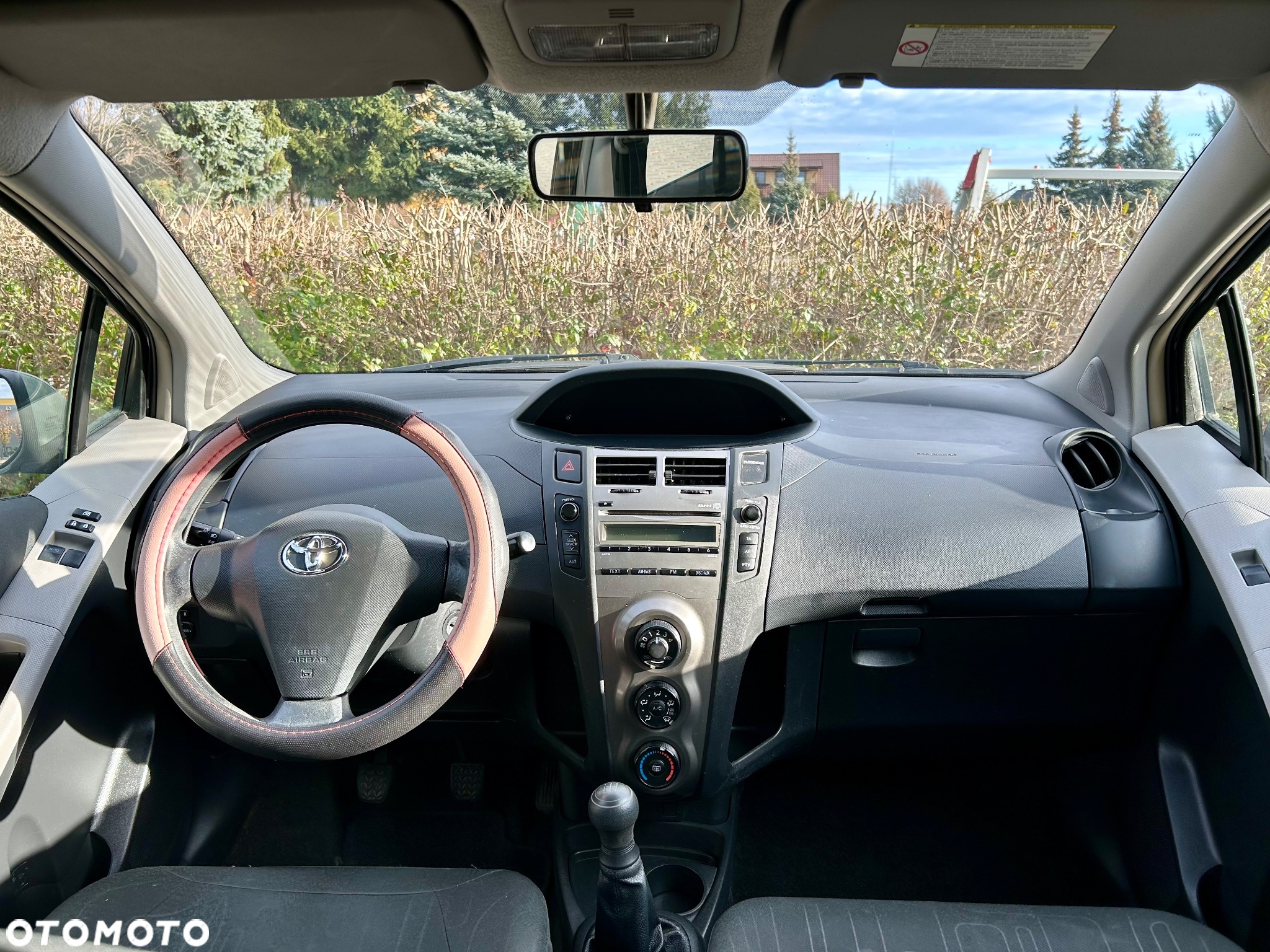 Toyota Yaris 1.0 Terra - 11