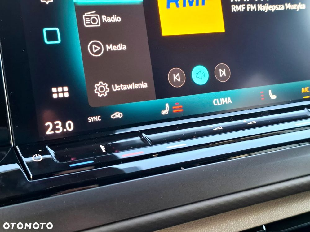 Volkswagen Multivan 2.0 TDI L2 Family DSG - 15