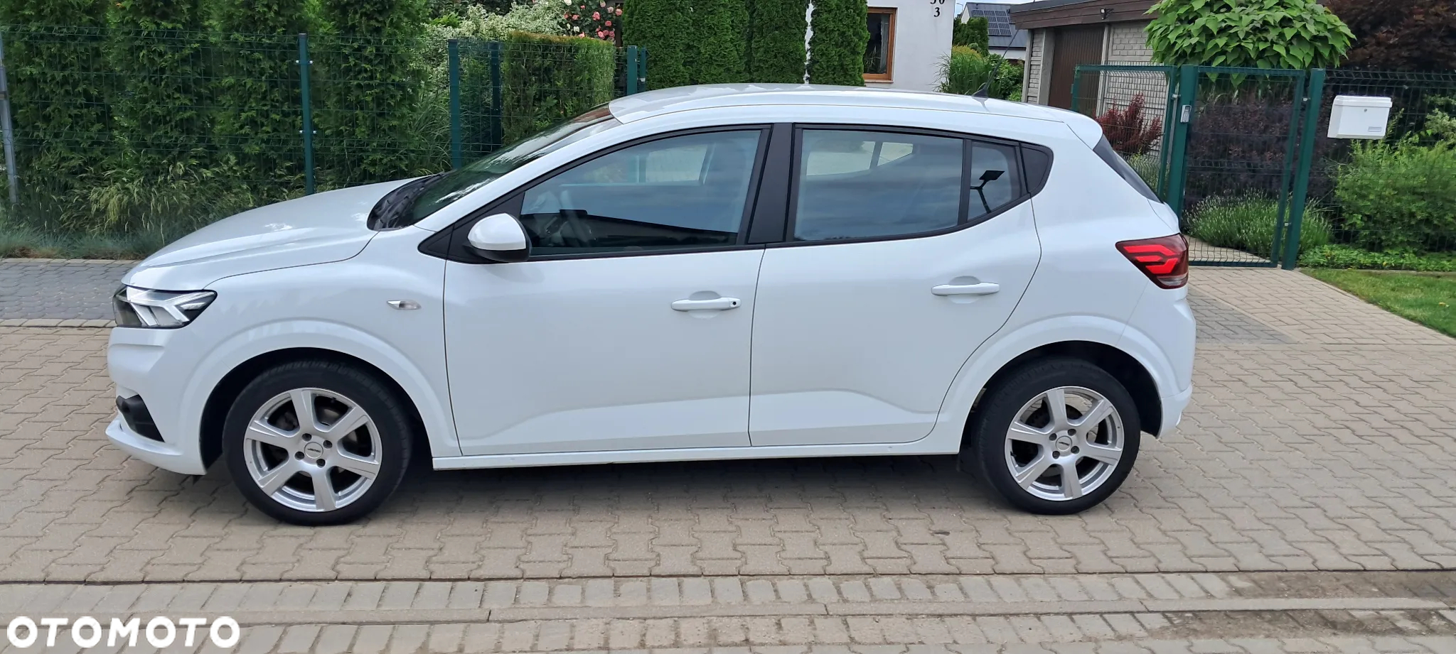 Dacia Sandero SCe 65 Essential - 4