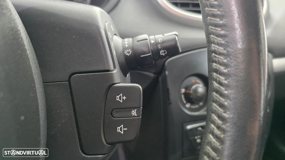 Renault Clio 1.2 16V Fairway - 24