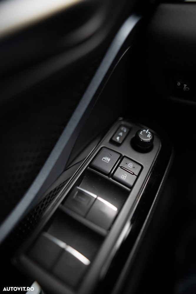 Toyota C-HR 2.0 HSD 184 CP 4x2 CVT C-ult Style - 25