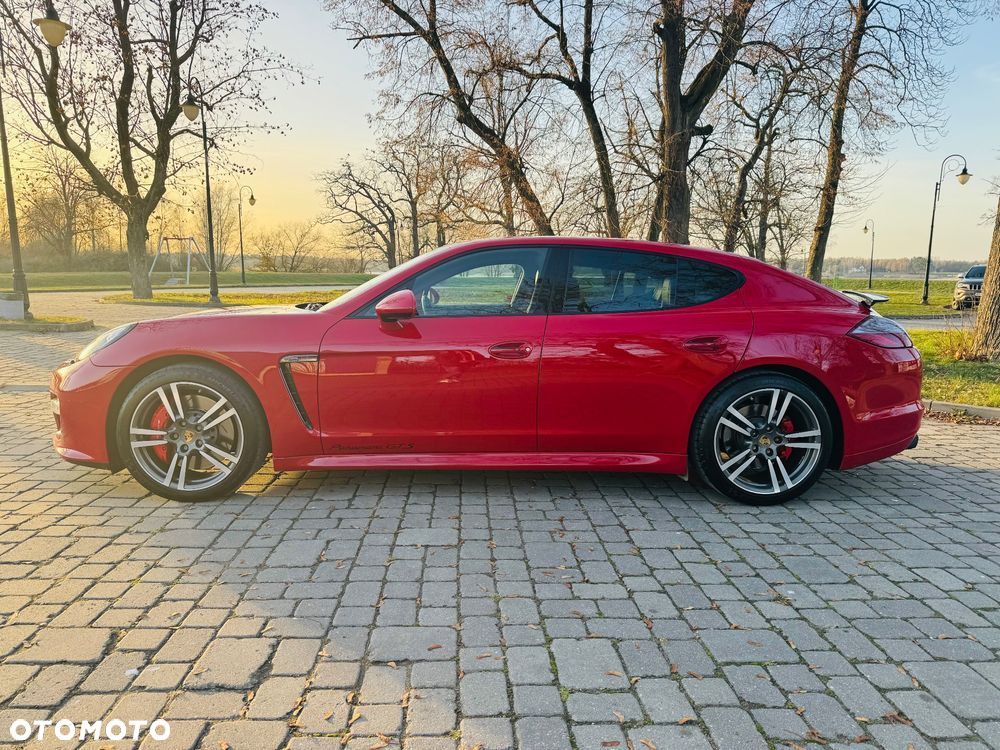 Porsche Panamera GTS - 8
