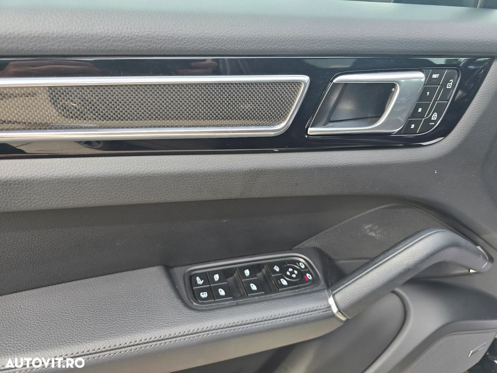 Porsche Cayenne Coupe - 14