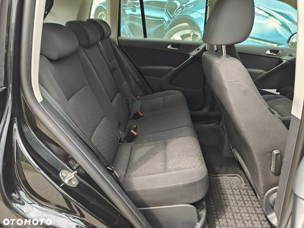 Volkswagen Tiguan - 16