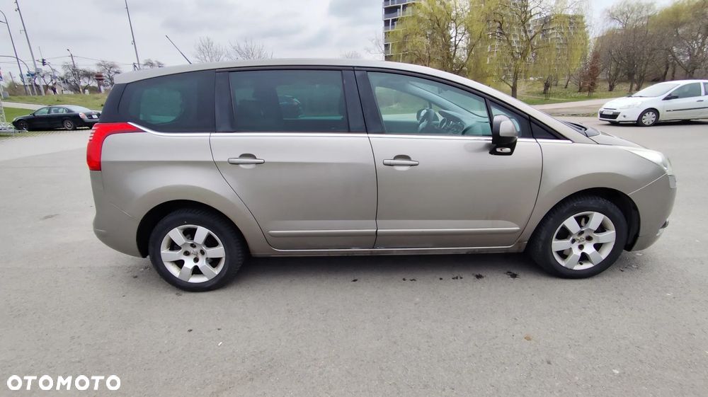 Peugeot 5008 1.6 THP Family - 4