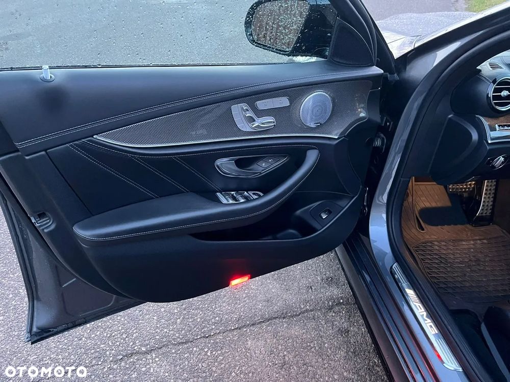 Mercedes-Benz Klasa E AMG 63 S 4Matic+ AMG Speedshift MCT-9G - 9