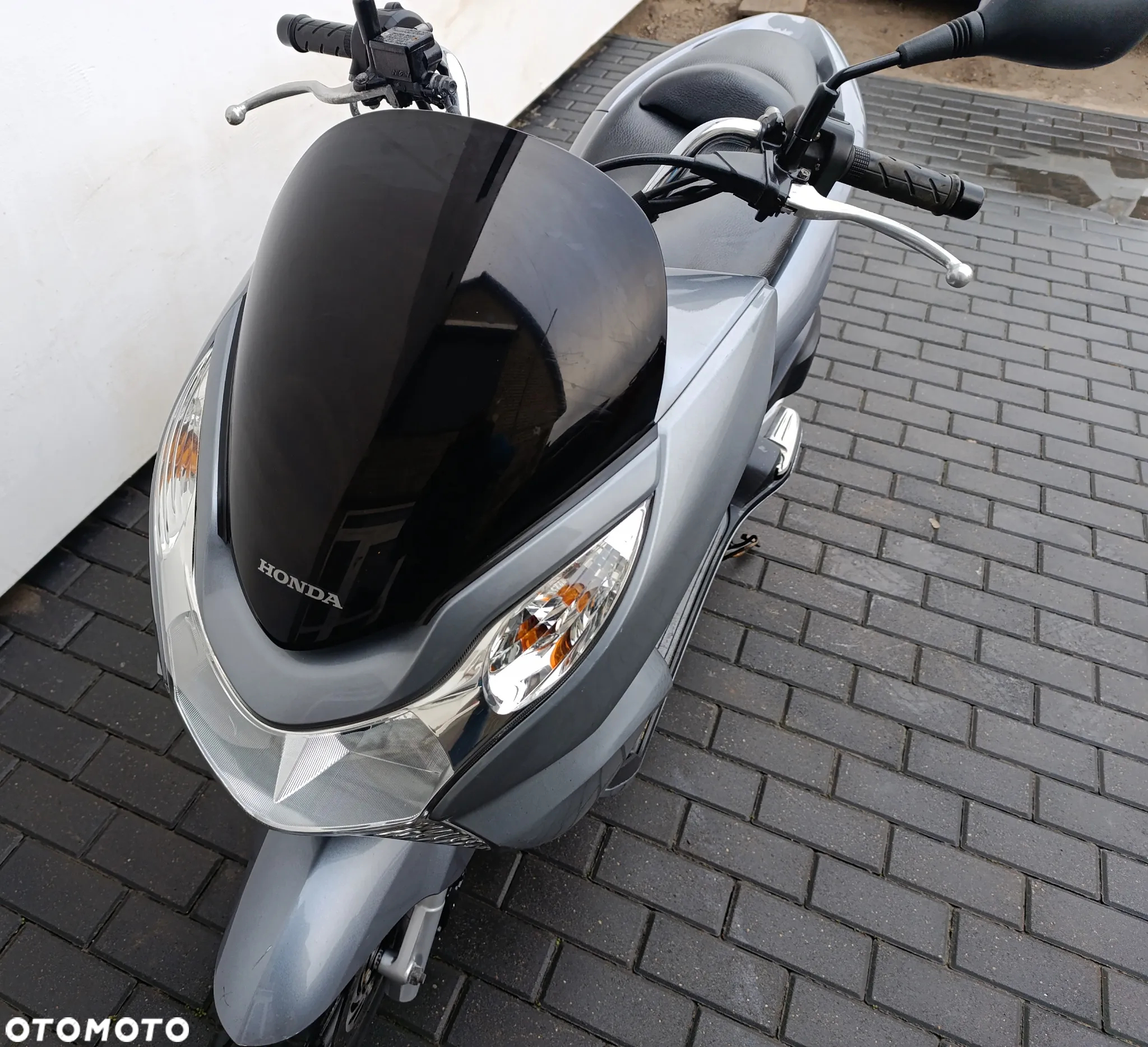 Honda PCX - 9
