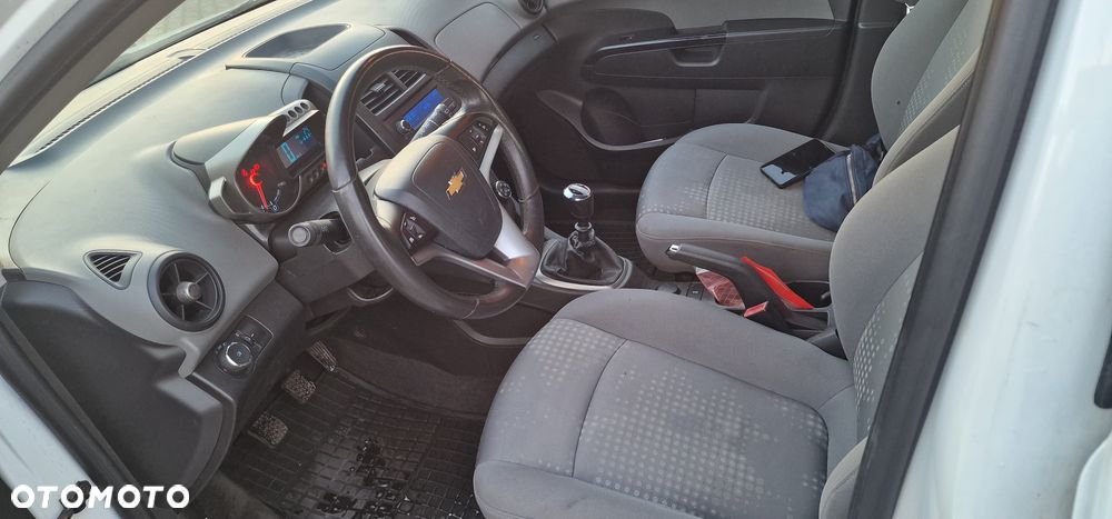 Chevrolet Aveo - 8