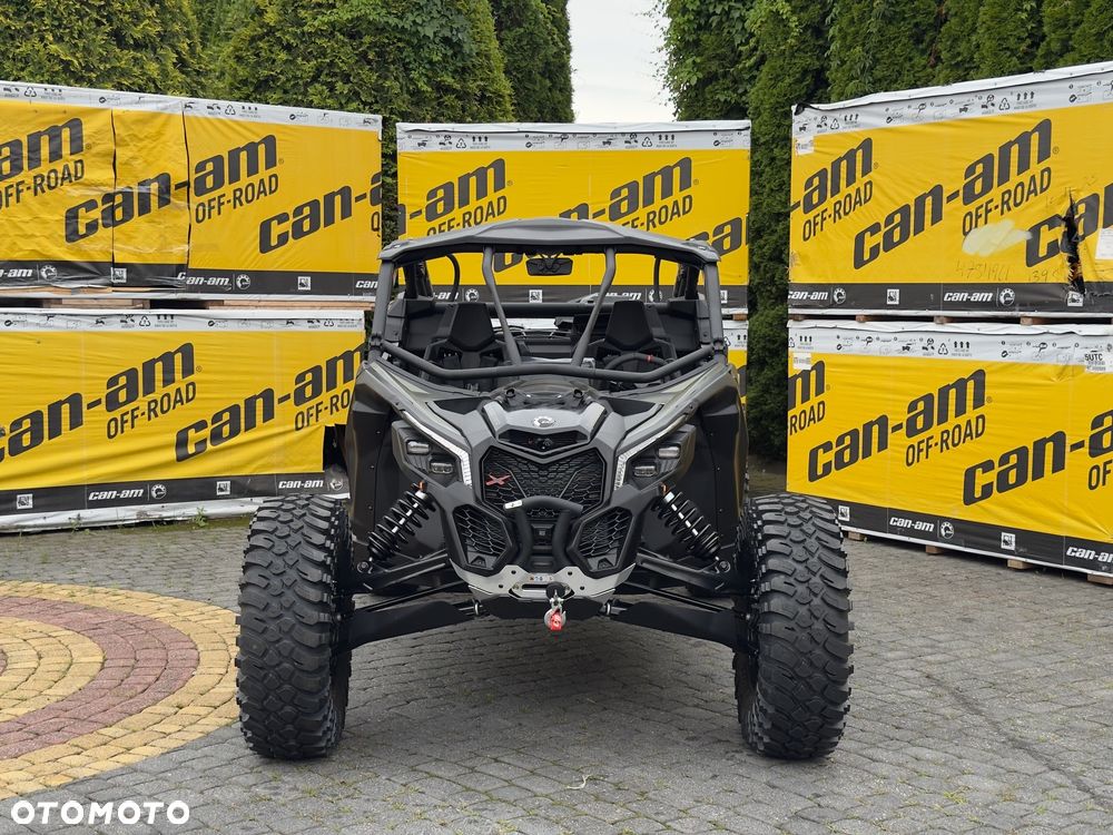 Can-Am Maverick - 8