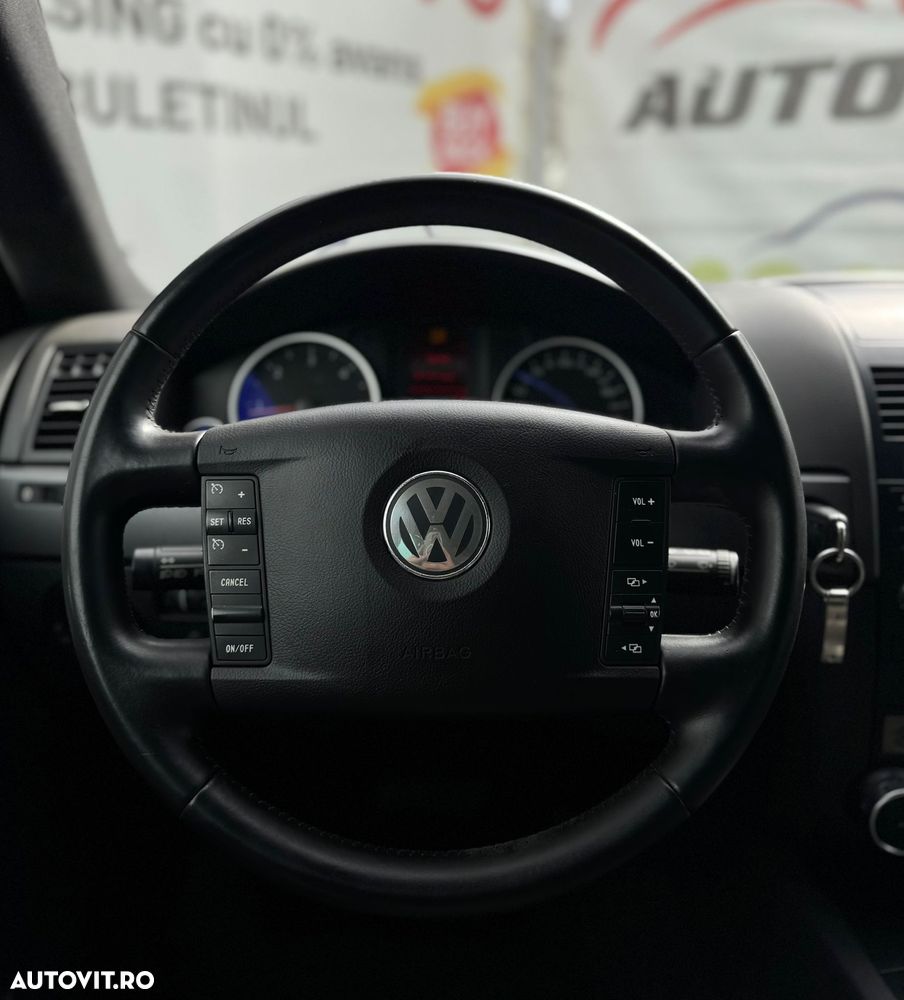 Volkswagen Touareg 2.5 R5 TDI DPF Aut. - 27
