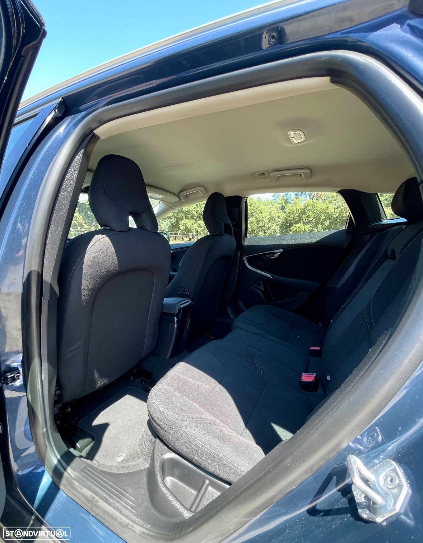 Volvo V40 Cross Country 1.6 D2 Momentum - 21