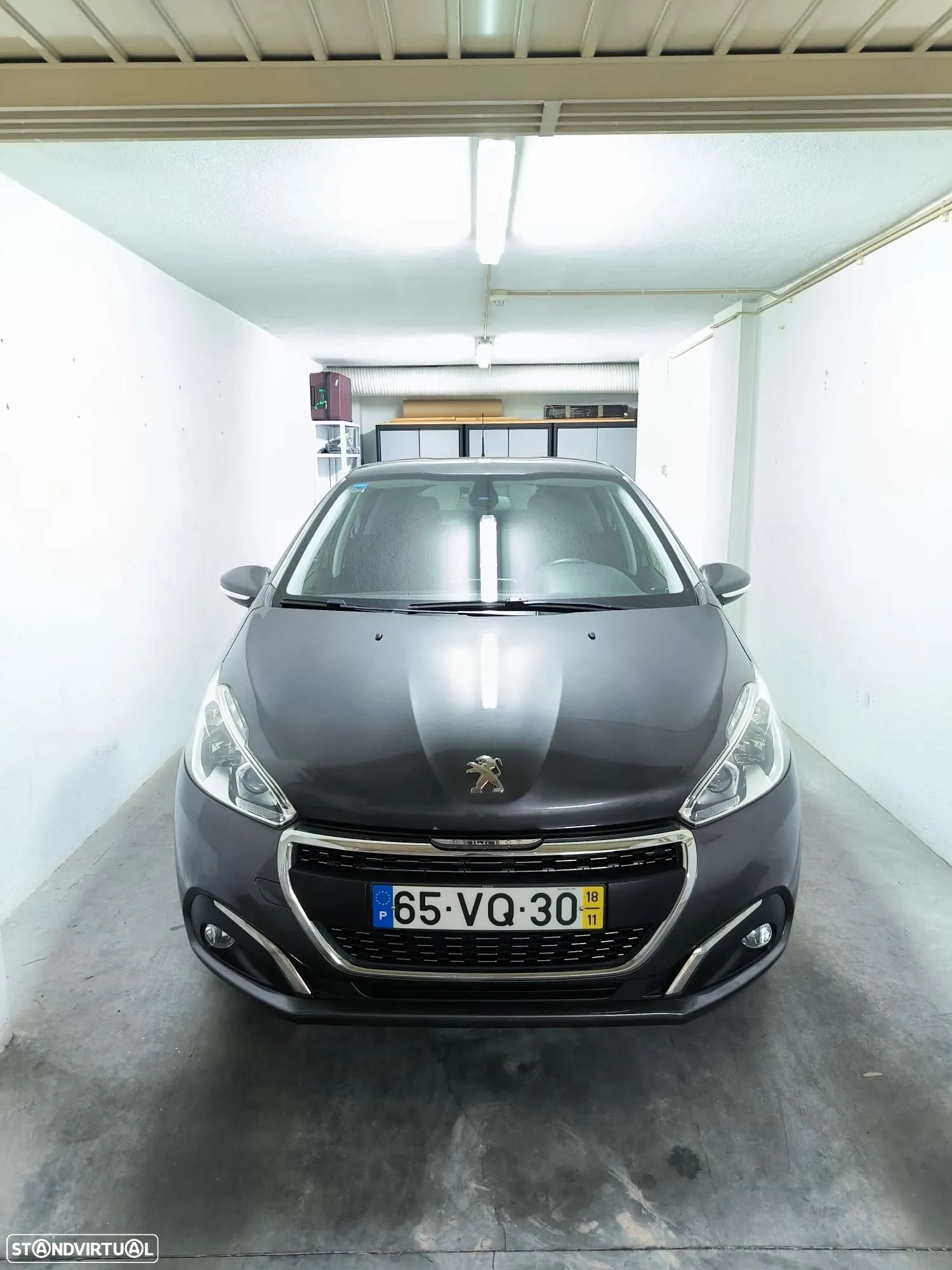 Peugeot 208 1.2 PureTech Signature - 1
