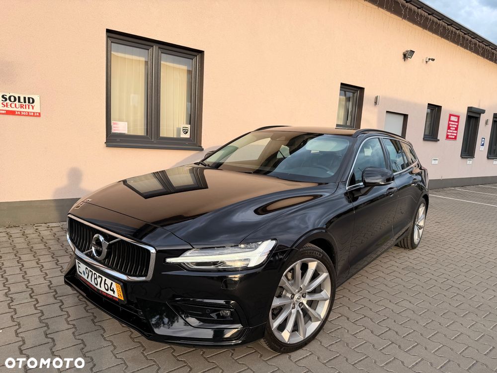 Volvo V60 T4 Geartronic Momentum Pro - 1