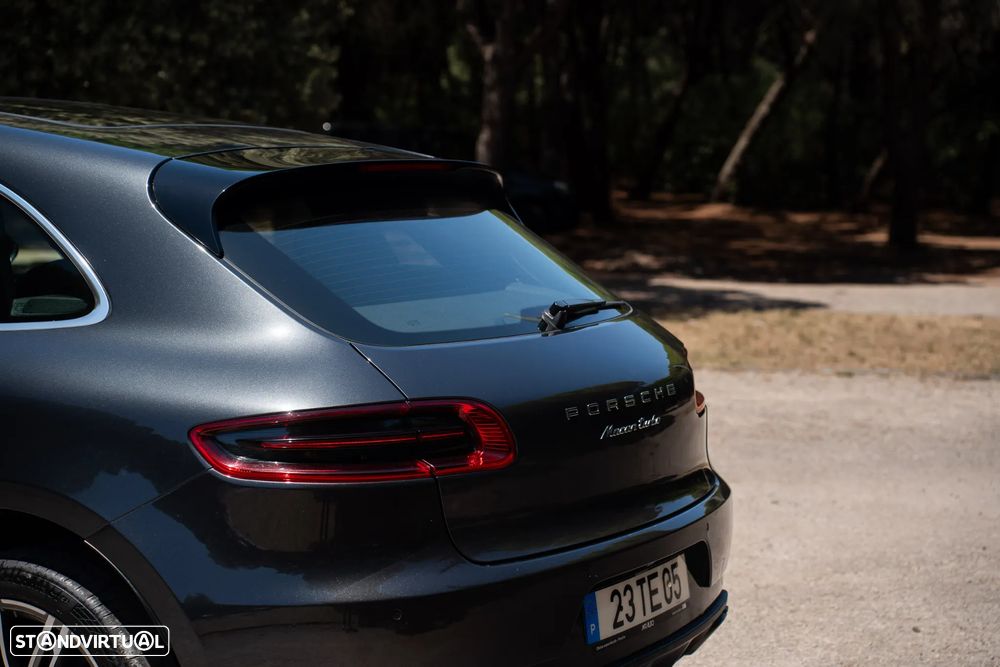 Porsche Macan Turbo - 11
