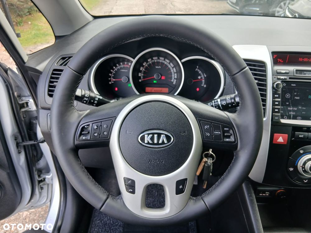 Kia Venga 1.4 CVVT Dream Team Edition - 20