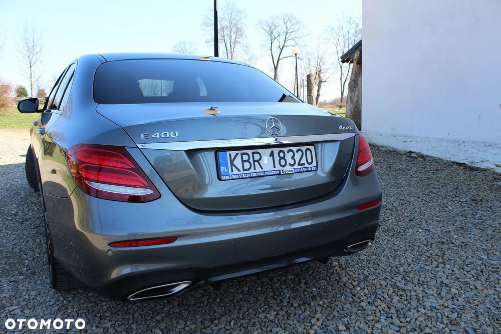 Mercedes-Benz Klasa E 400 4Matic 9G-TRONIC Exclusive - 8