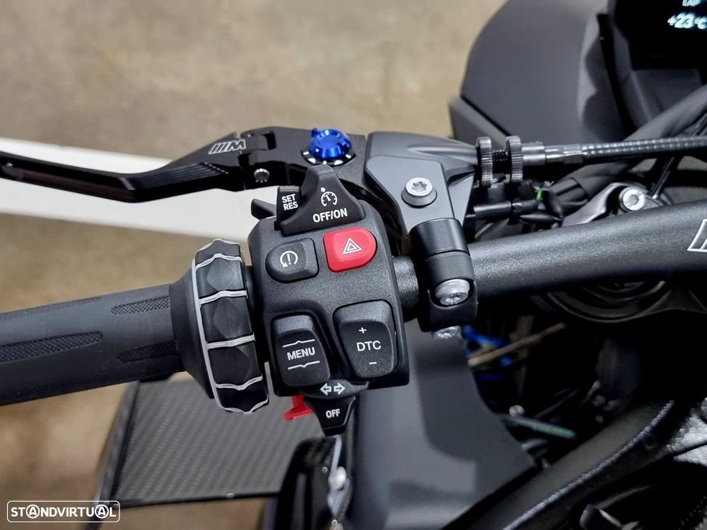 BMW M 1000 R Blackstorm metallic / M Motorsport - 11