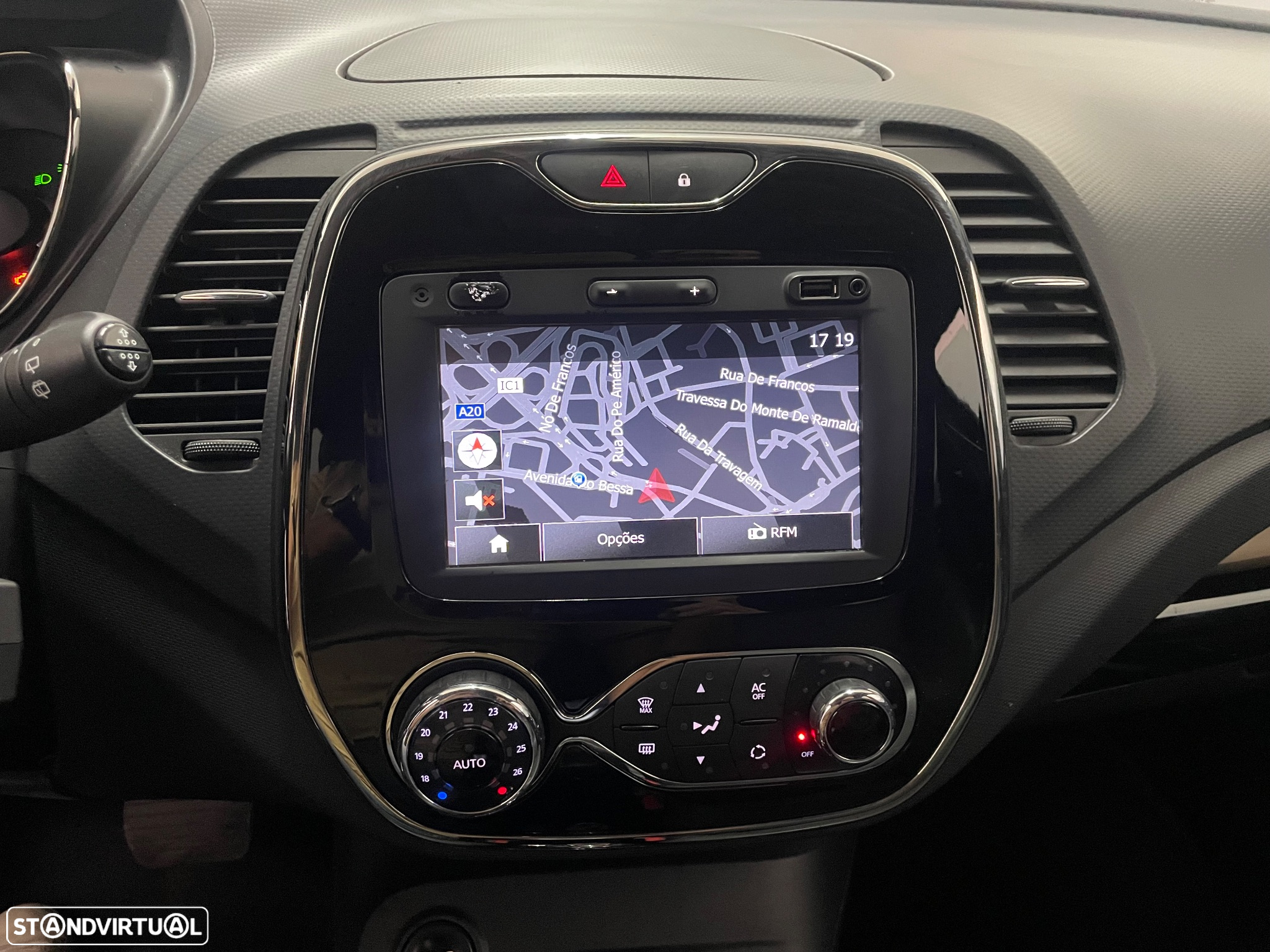 Renault Captur 1.2 TCe Exclusive EDC - 21