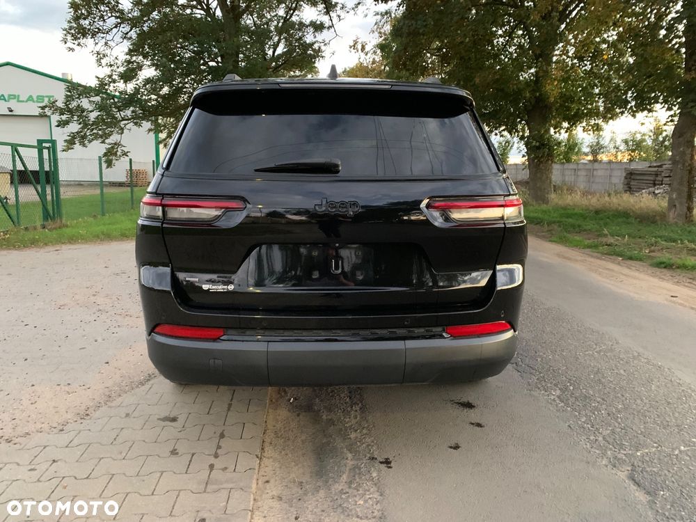 Jeep Grand Cherokee - 20