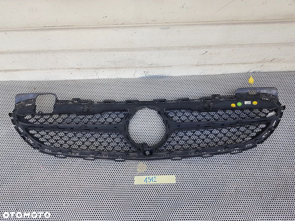 Mercedes W206 C AMG Grill Atrapa - 5