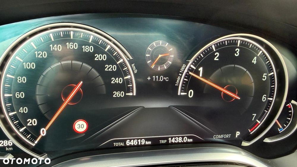 BMW Seria 7 740i - 15