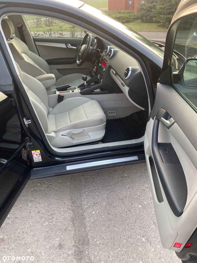 Audi A3 Sportback 1.9 TDI DPF Ambiente - 9