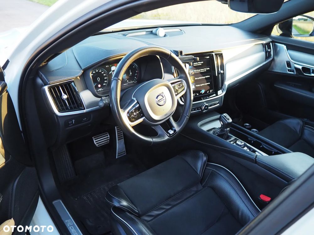 Volvo V90 D4 SCR AWD R-Design - 18