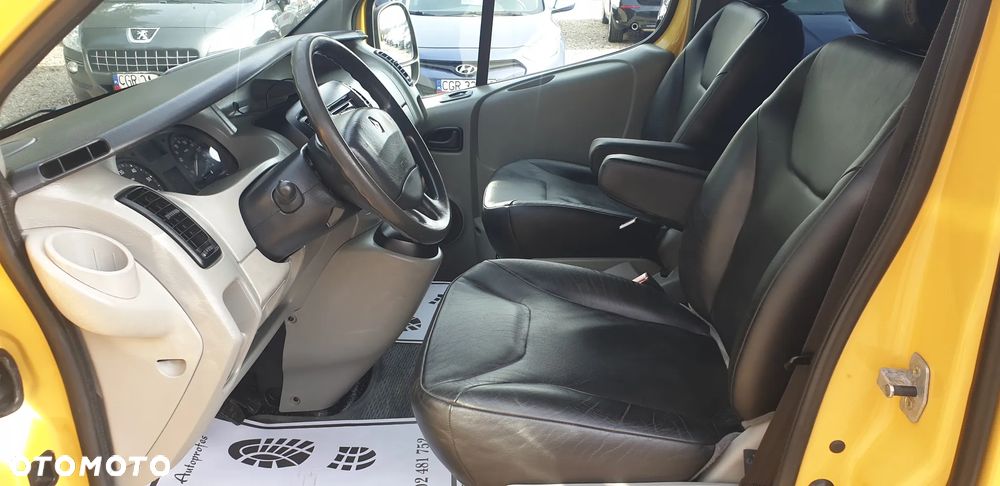 Renault Trafic - 17