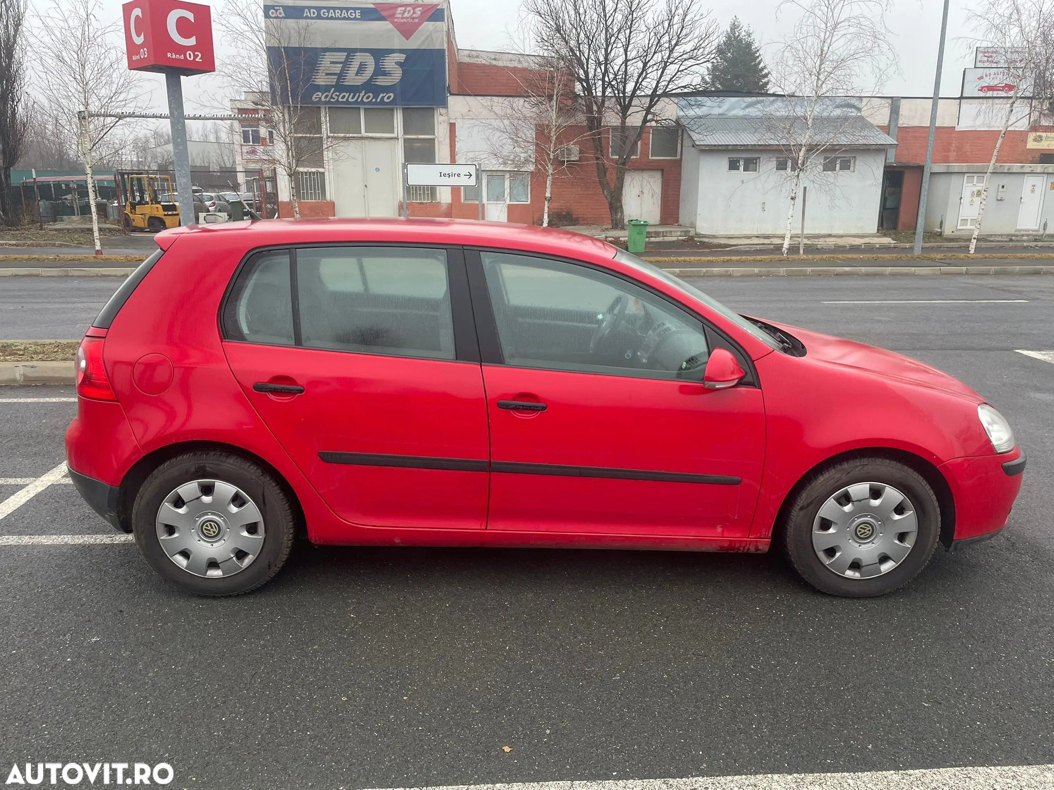 Volkswagen Golf - 2