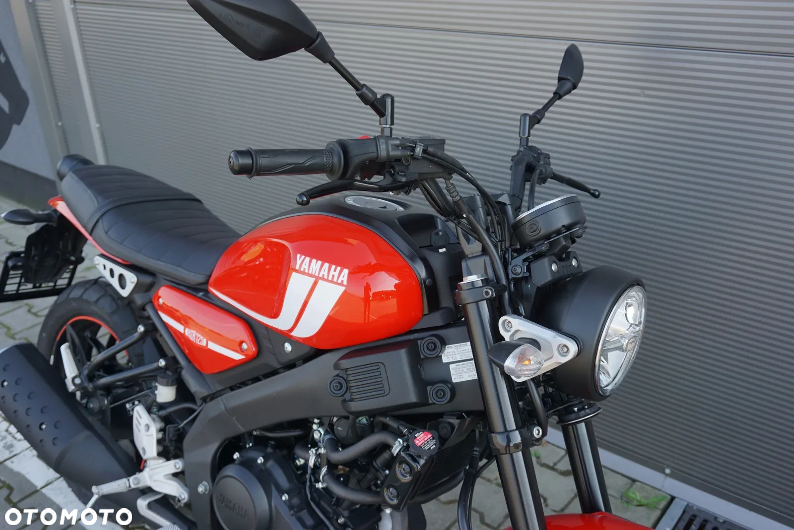Yamaha XSR - 10