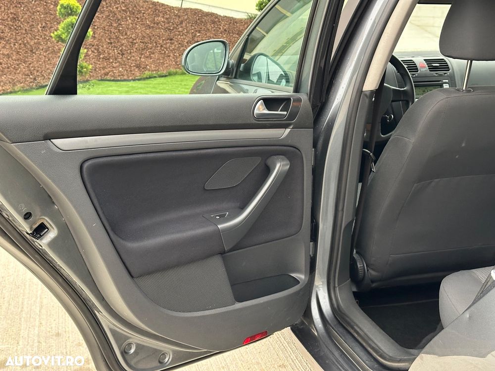 Volkswagen Jetta 1.9 TDI Comfortline - 17