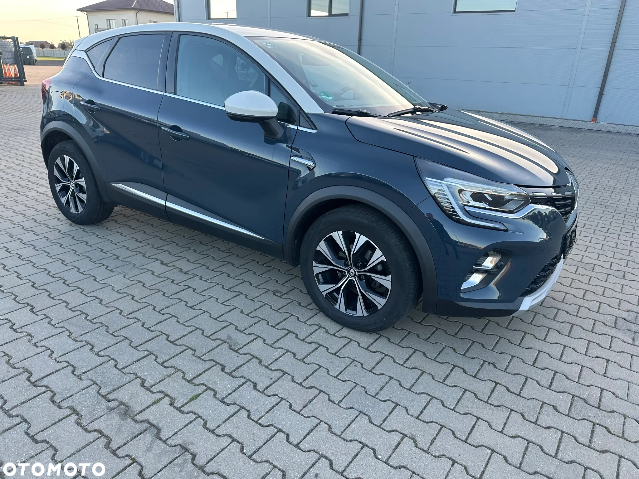 Renault Captur 1.3 TCe mHEV Techno EDC - 2
