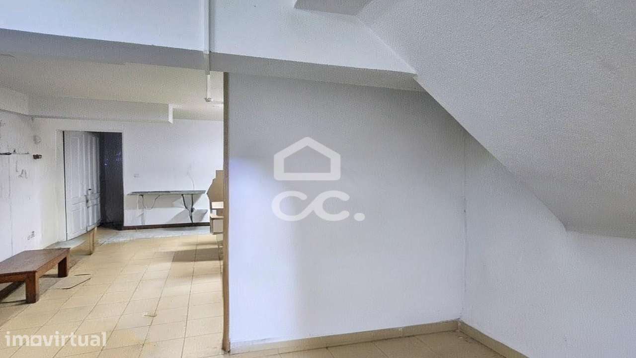 Loja com R/C e cave em Torres Novas | 120 m² - Grande imagem: 5/11