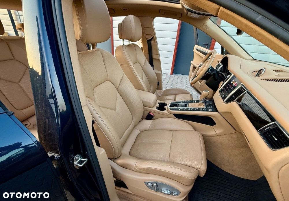 Porsche Macan - 23