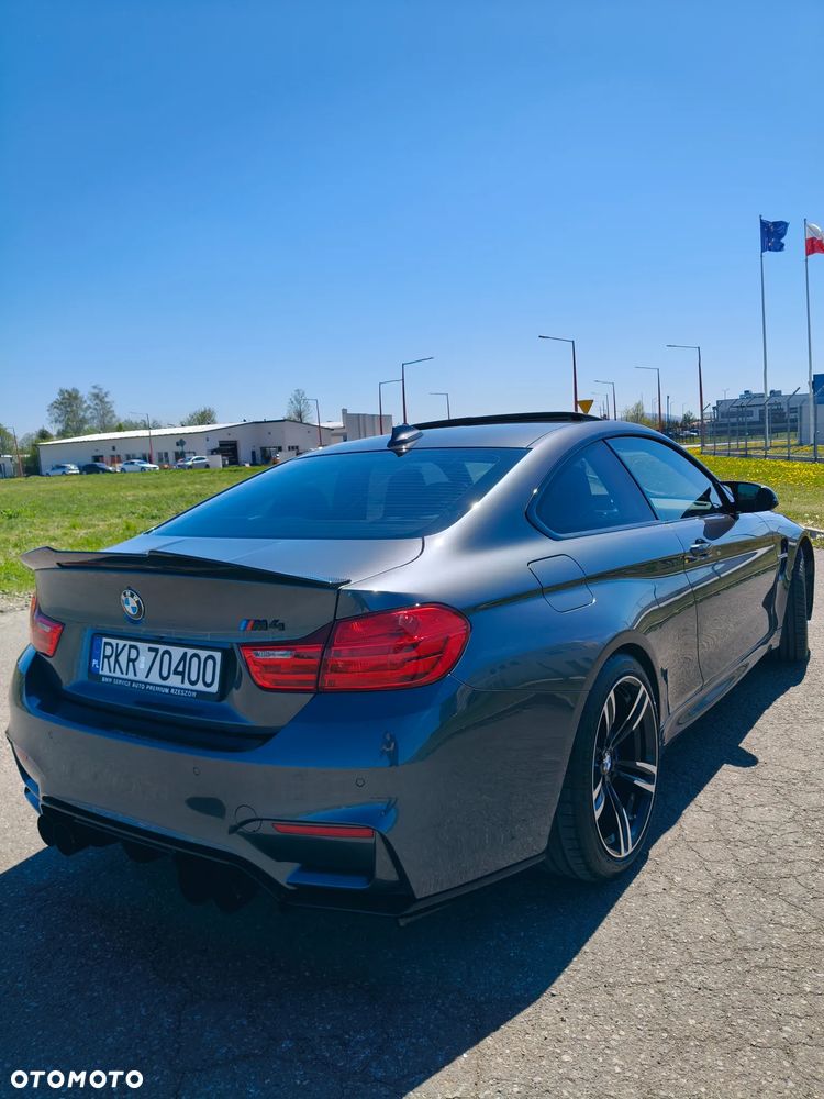 BMW M4 DKG - 4
