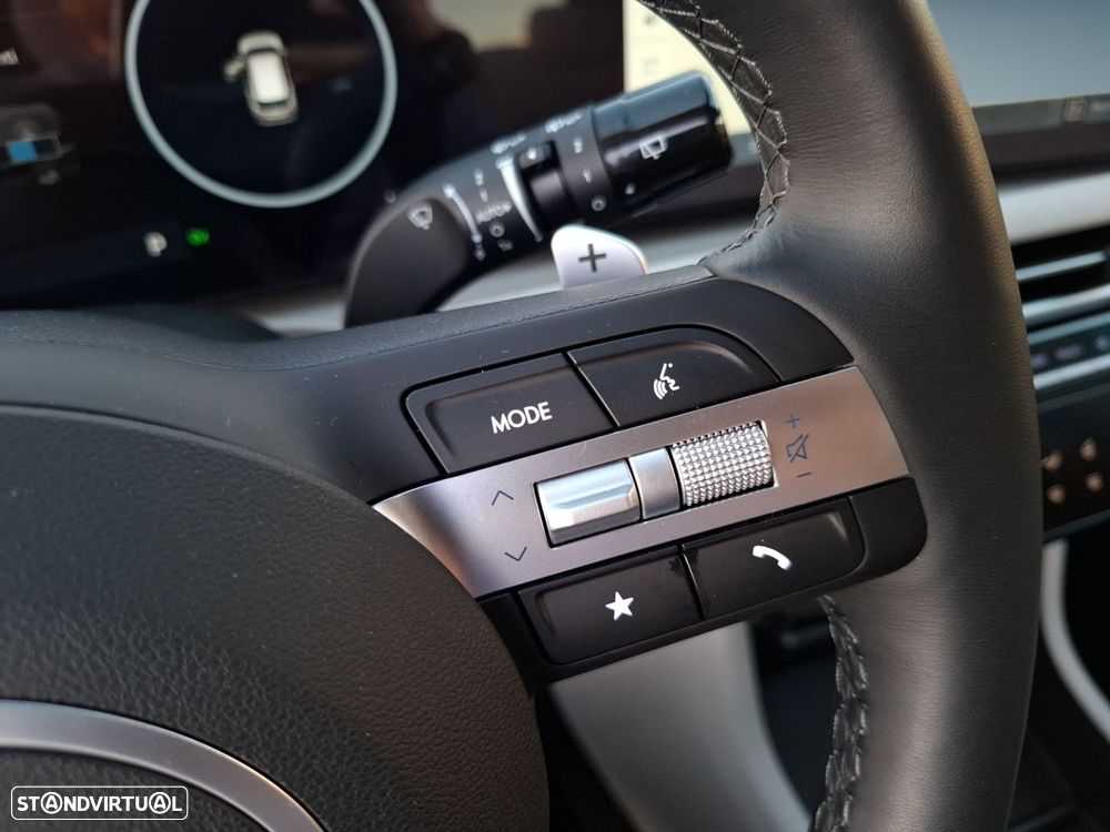 Hyundai Tucson 1.6 T-GDI HEV Vanguard + TT - 18