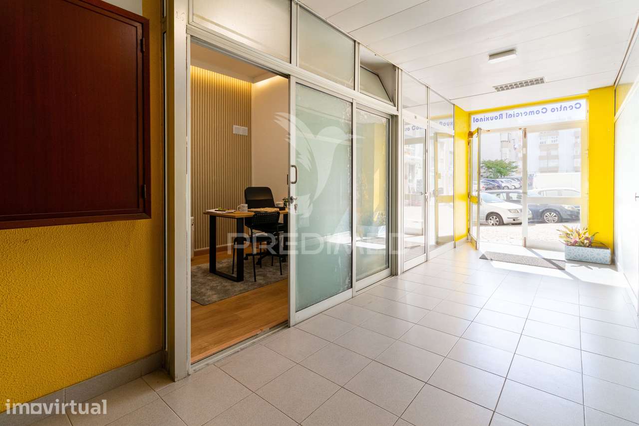 Loja para Serviços e Gabinete no Centro do Miratejo - Grande imagem: 4/9