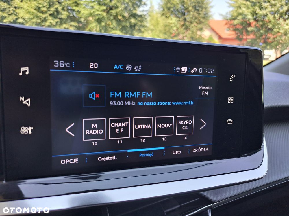 Peugeot 208 Benzin 100 Business - 20