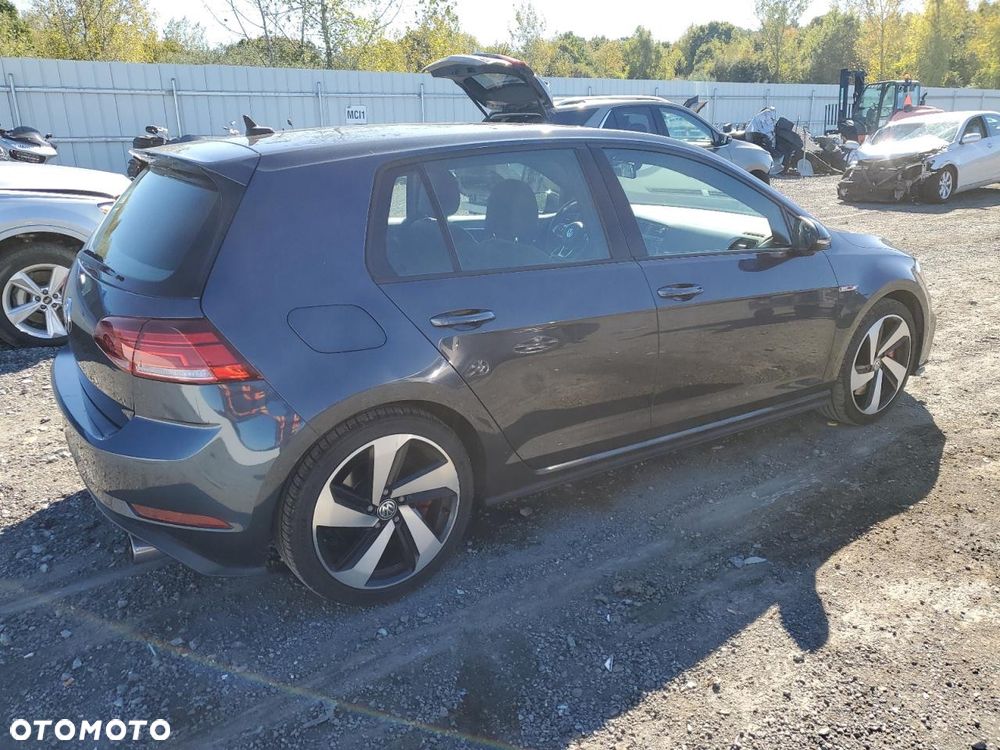Volkswagen Golf GTI BlueMotion Technology - 3
