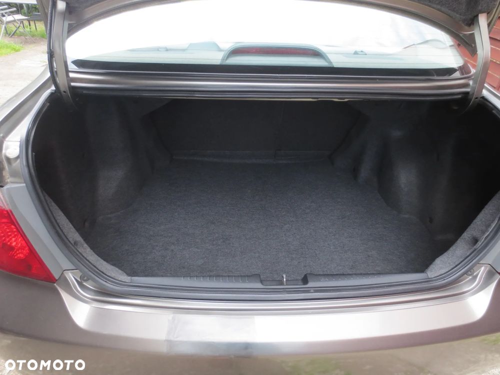 Honda City 1.4 Comfort - 10