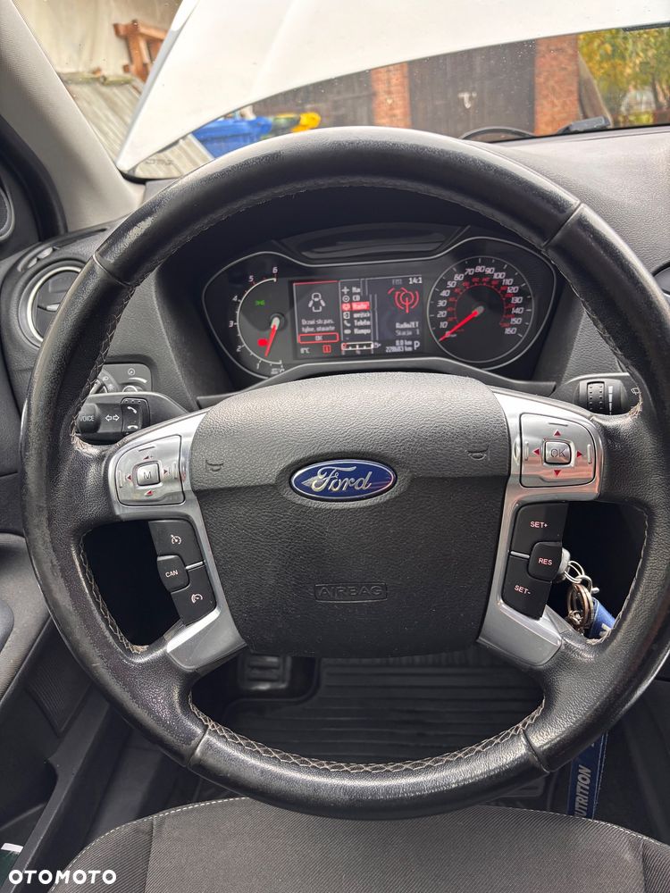 Ford Mondeo - 9