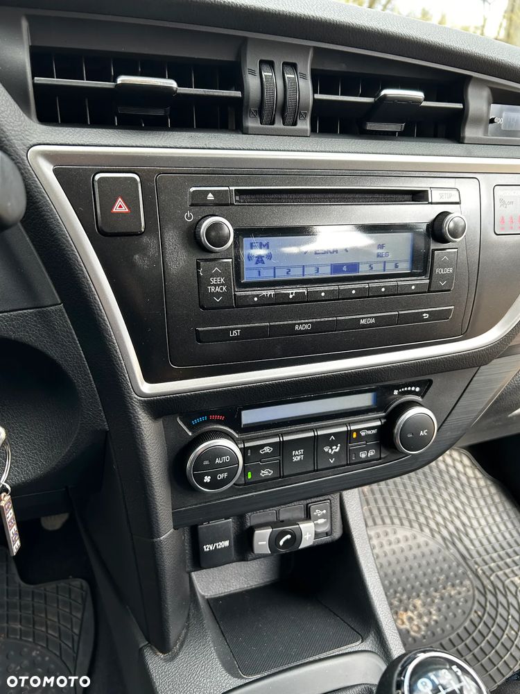 Toyota Auris 1.33 VVT-i Active - 13