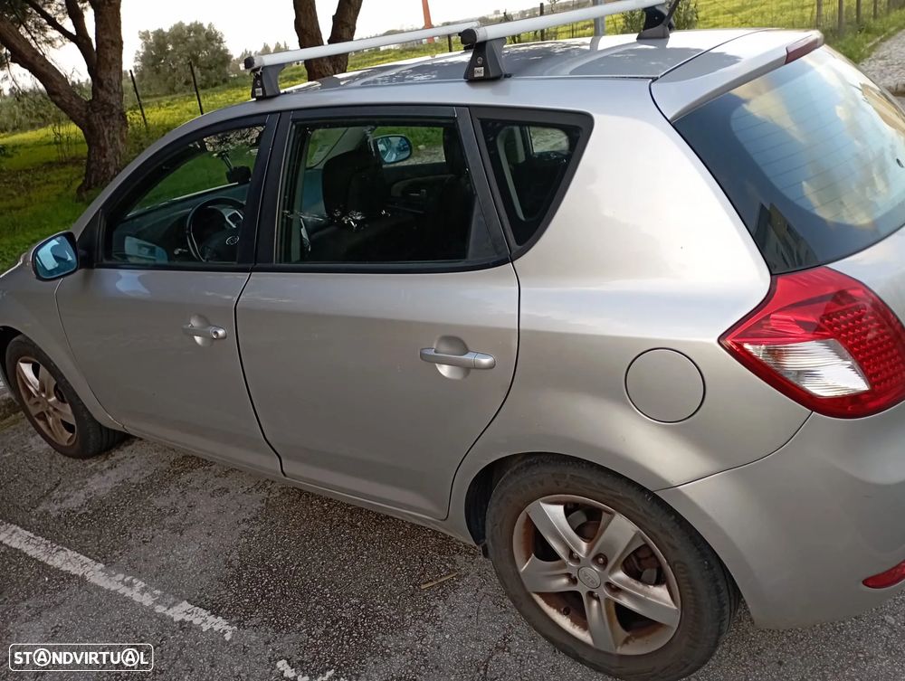 Kia Ceed 1.6 CRDi EX ISG - 1