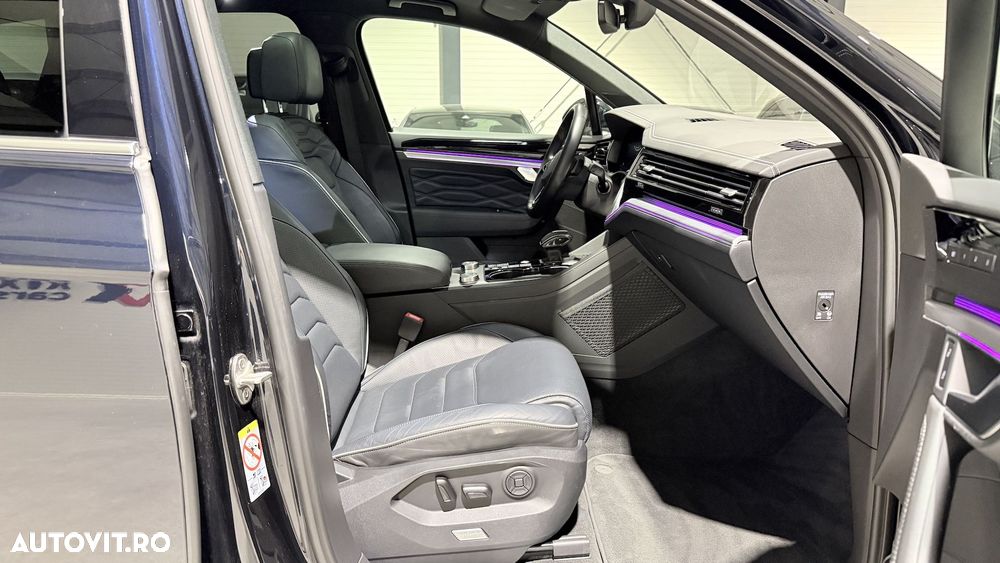 Volkswagen Touareg 3.0 V6 e-Hybrid 4Motion Aut. Elegance - 23