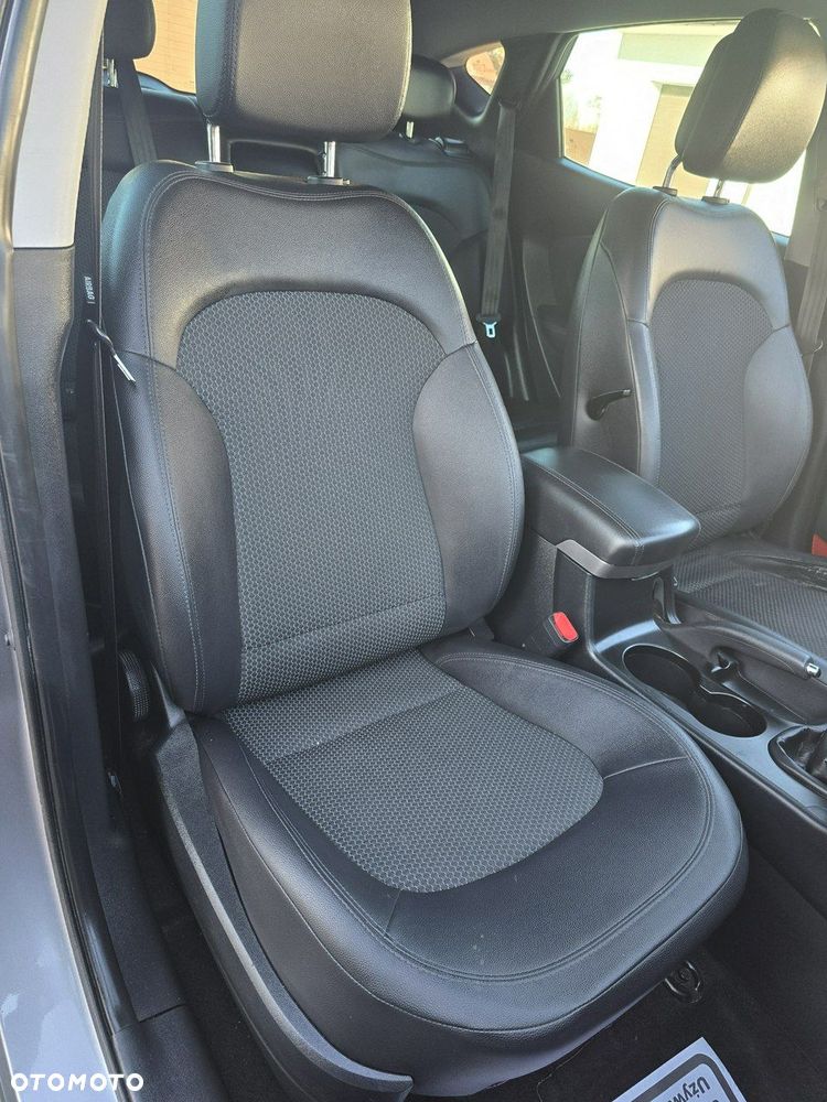 Hyundai ix35 - 22