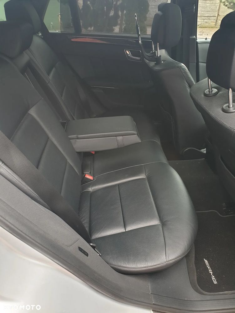 Mercedes-Benz Klasa E 350 CDI DPF 4Matic BlueEFFICIENCY 7G-TRONIC Avantgarde - 25