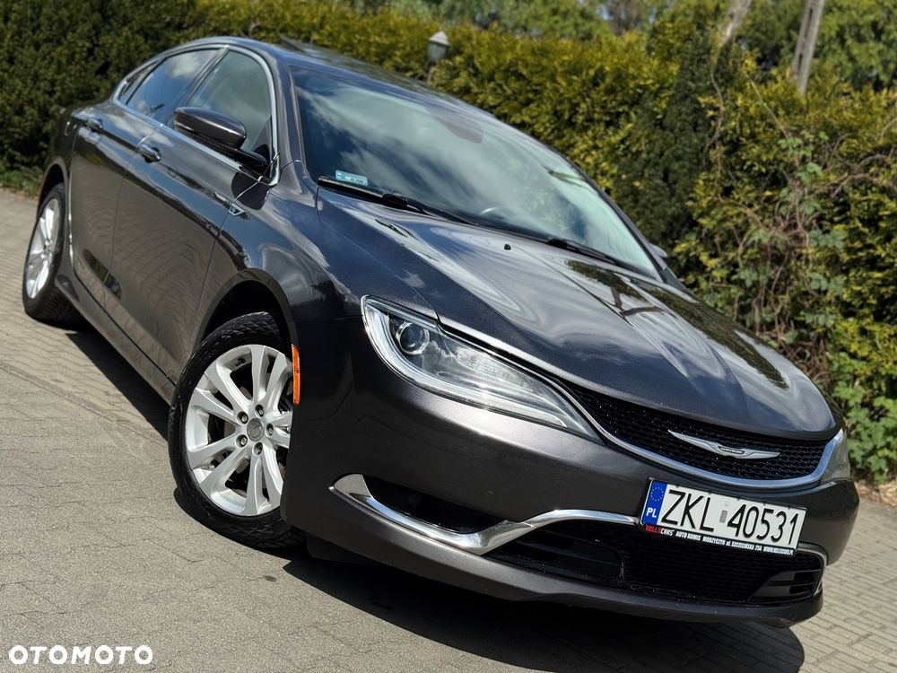 Chrysler 200 - 1