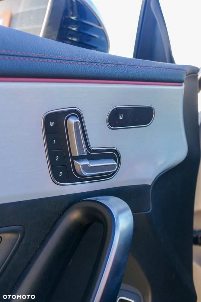 Mercedes-Benz CLA - 21