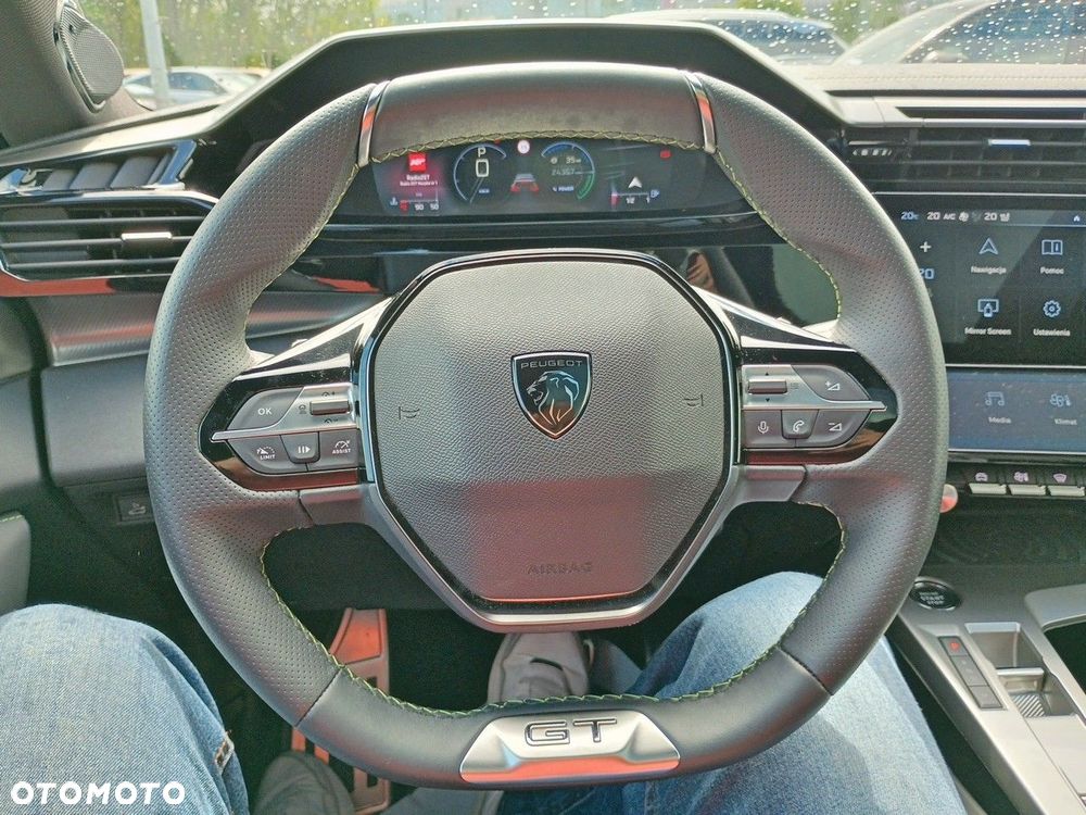 Peugeot 408 - 24